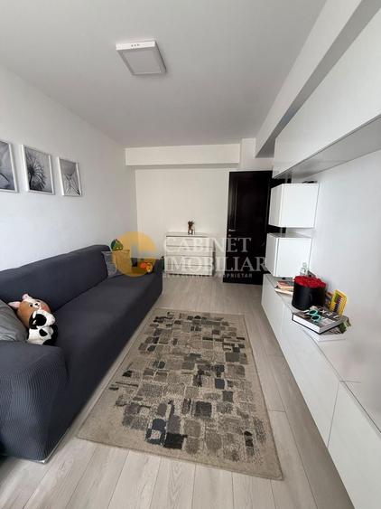 Apartament cu 3 camere decomandat, mobilat în Cug