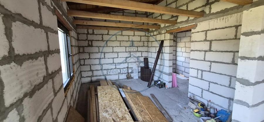 Casă cu Teren 1500 Mp în Dumitra