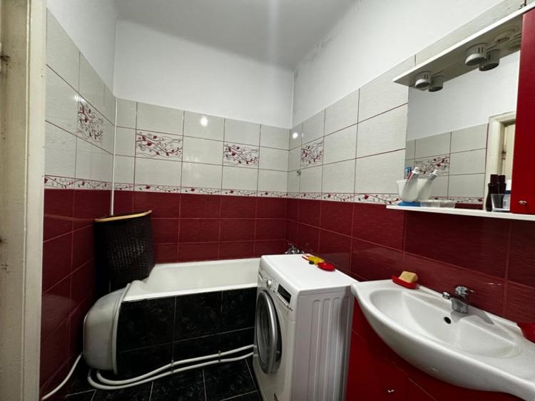 Casă cu 5 camere cu Teren 780 Mp în Colentina