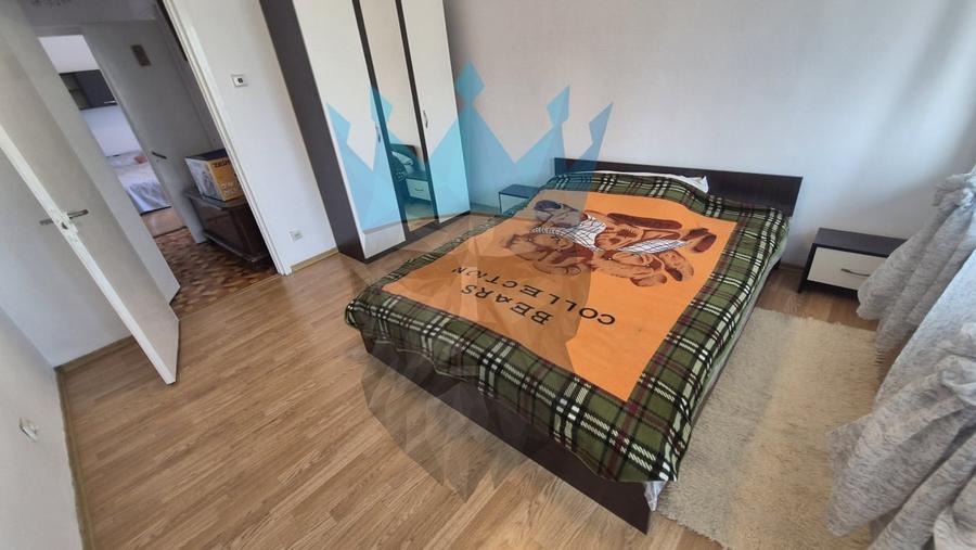 Apartament cu 3 camere decomandat, mobilat în P-ța Unirii
