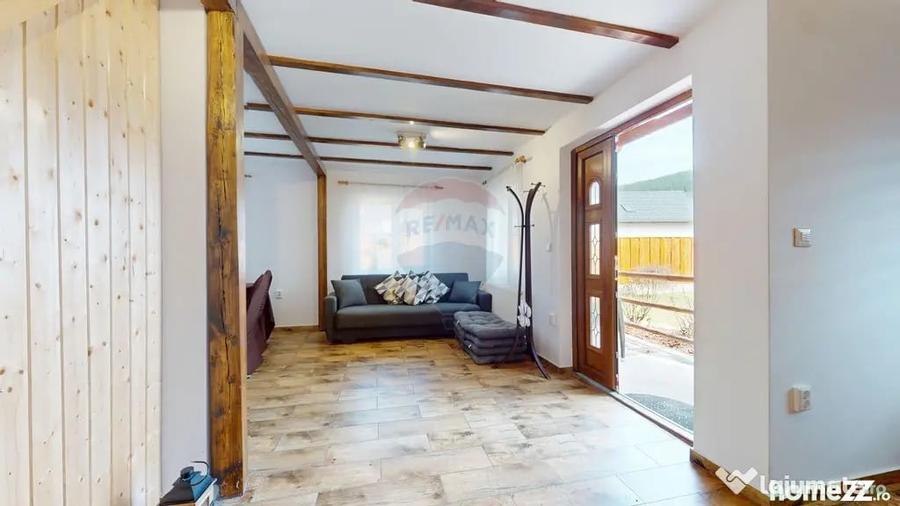 Casă cu 3 camere cu Teren 397 Mp în Poian