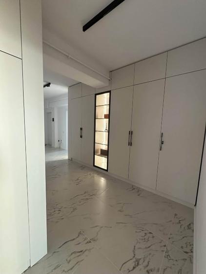Apartament cu 3 camere semidecomandat, mobilat în Copou
