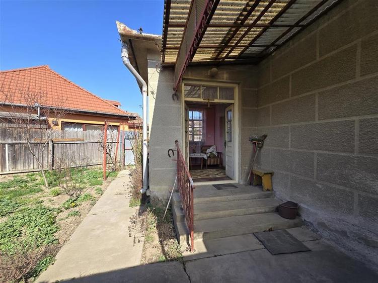 Casă cu 3 camere cu Teren 227 Mp în Central