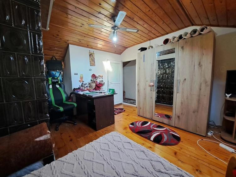 Casă cu 3 camere cu Teren 1115 Mp în Poarta Albă