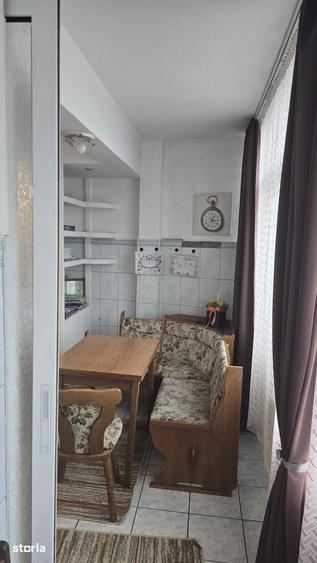 Apartament cu 2 camere în Micro 14