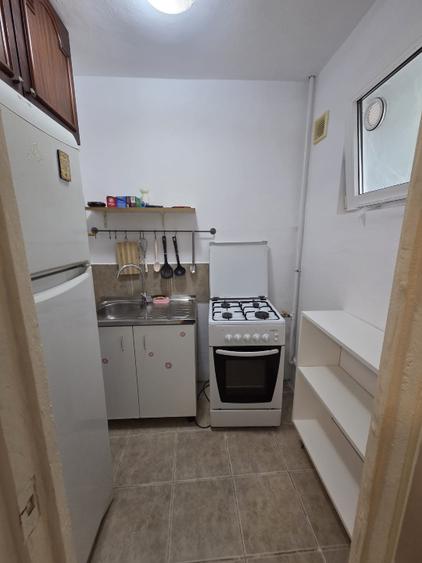 Garsonieră semidecomandată în Titan