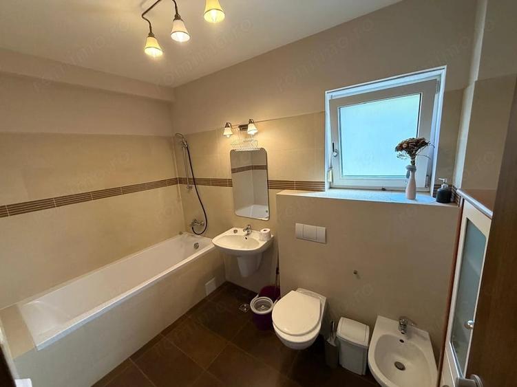 Apartament cu 3 camere decomandat în Dumbrăvița