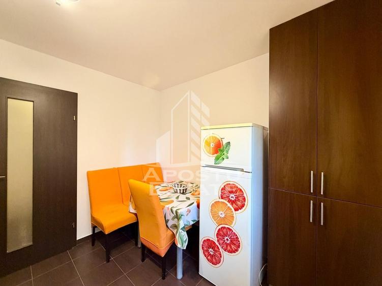 Apartament cu 3 camere semidecomandat, mobilat în Circumvalațiunii