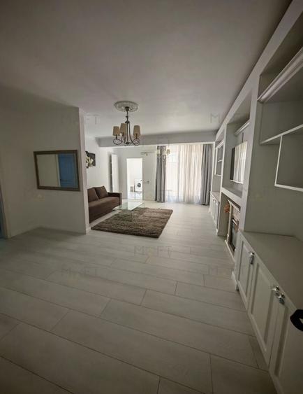 Apartament cu 3 camere decomandat, mobilat în Aviației