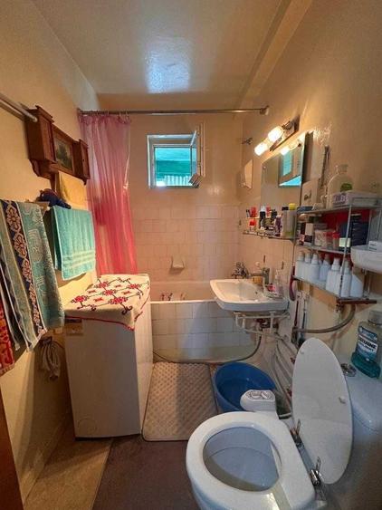 Apartament cu 3 camere semidecomandat în Militari