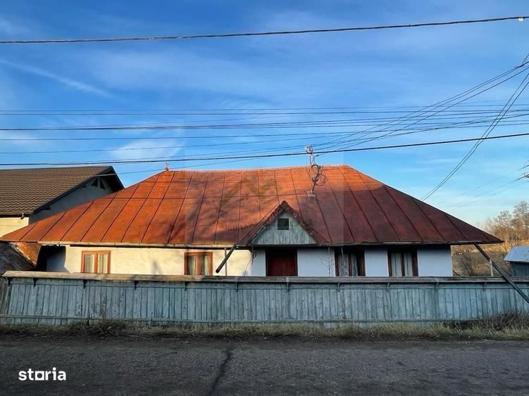 Casă cu 3 camere în Podeni