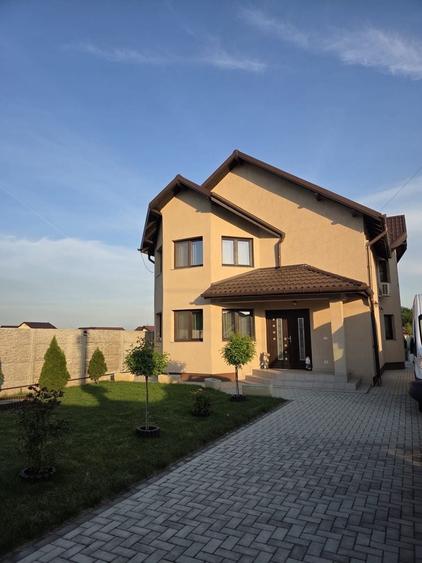 Casă cu 4 camere cu Teren 800 Mp în Strejnicu