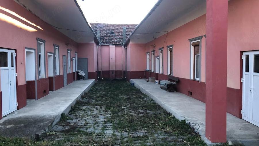 Casă cu Teren 2000 Mp în Băișoara