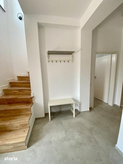 Casă cu 5 camere cu Teren 200 Mp în Andronache