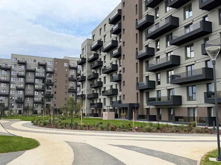 Apartament cu 2 camere decomandat în Exterior Vest