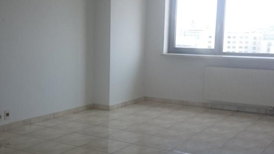 Birou, de 10,000 mp, în Sala Palatului