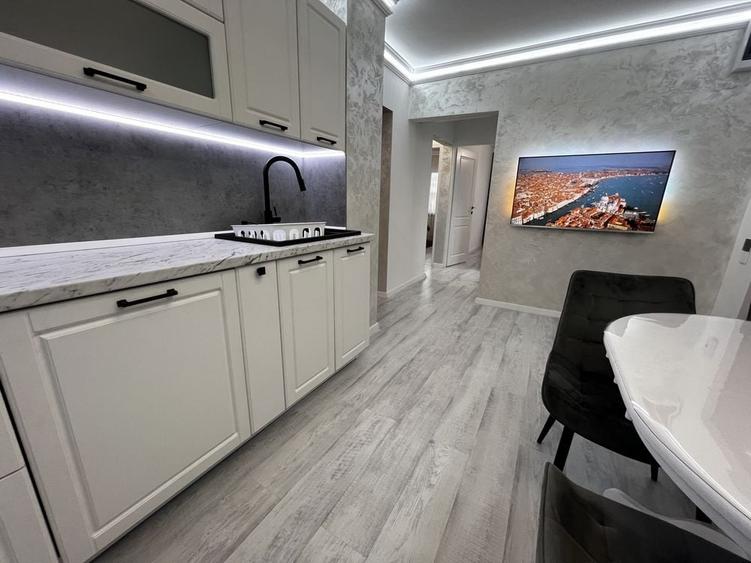 Apartament cu 3 camere decomandat în Decebal