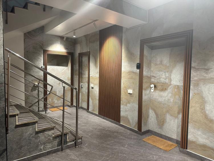 Apartament cu 4 camere semidecomandat în Herăstrău