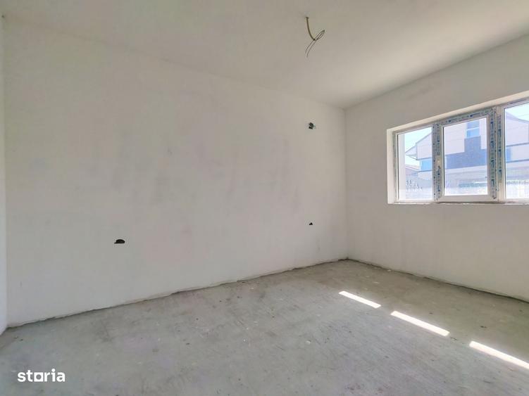 Casă cu 4 camere cu Teren 400 Mp în Central