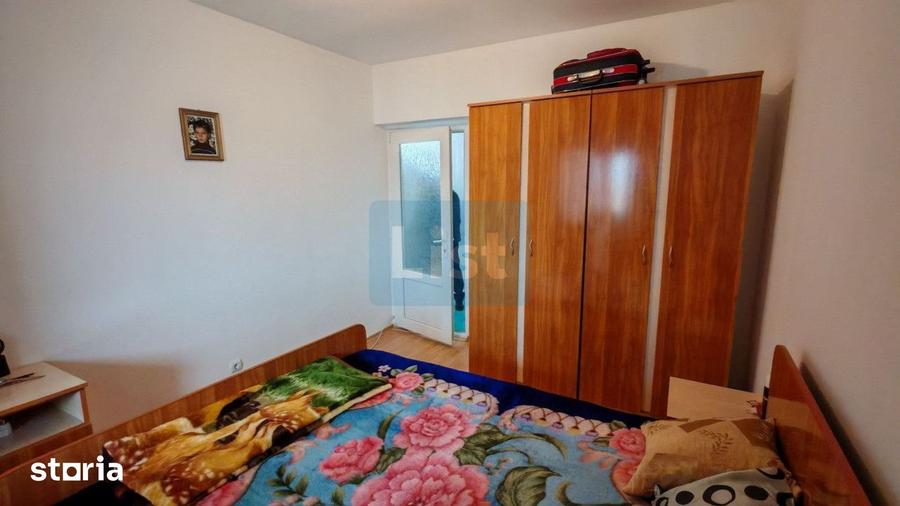 Apartament cu 4 camere decomandat în Gară