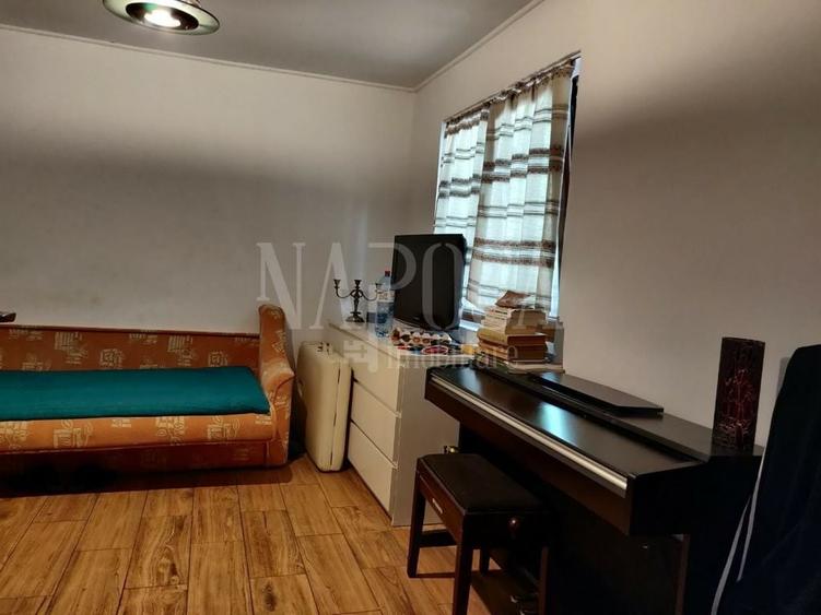 Casă individuală cu 5 camere cu Canalizare în Dâmbul Rotund
