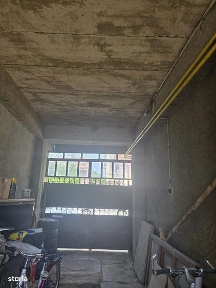 Casă cu 4 camere cu Teren 798 Mp în Botizului