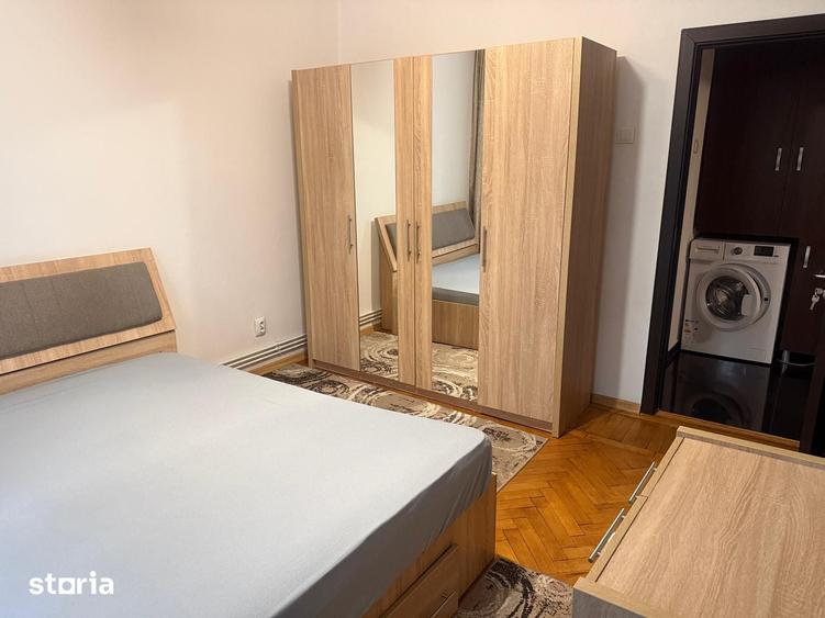Apartament cu 2 camere semidecomandat în Aleea Trandafirilor