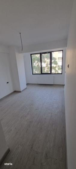 Apartament cu 3 camere în George Enescu