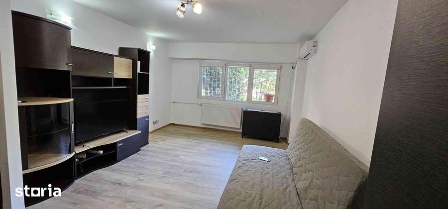 Garsoniera 40 mp + loc parcare. Contract ANAF. Exclus agentii - 1
