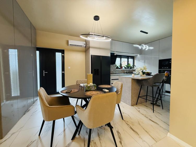 Duplex cu 3 camere cu Canalizare în Sânmihaiu Român