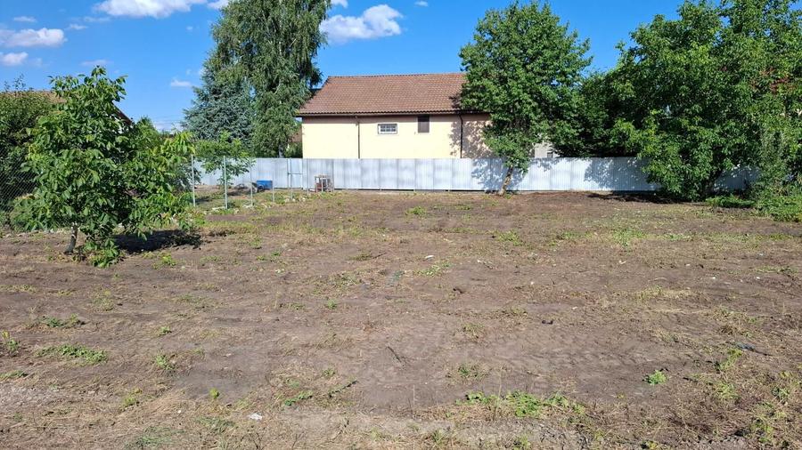 Teren de 500 mp, în Petrești