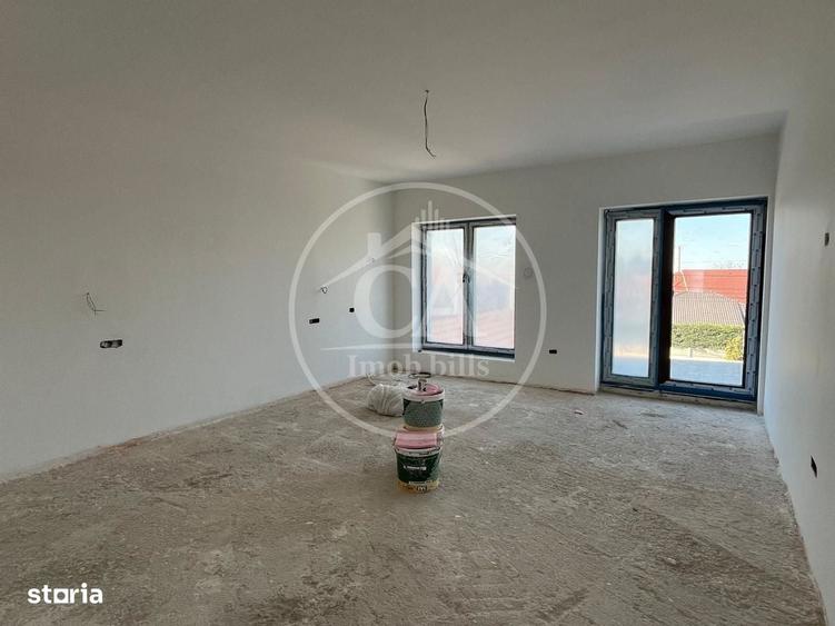 Casă cu 4 camere decomandat în Oncea