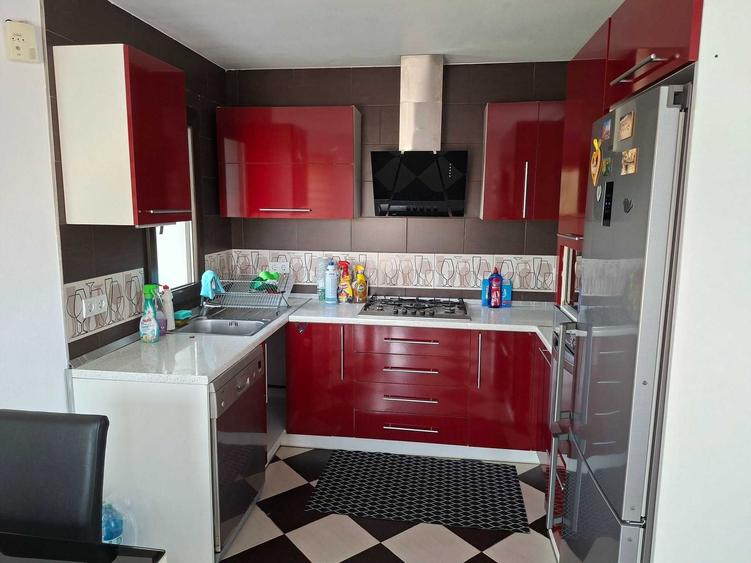 Casă cu 4 camere în Central