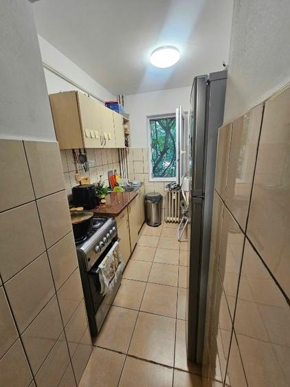 Inchiriez apartament 2 camere - 3