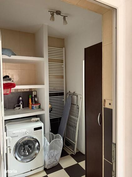 Casă cu 4 camere în Sântandrei