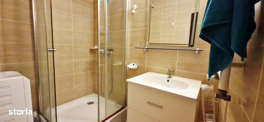 Apartament cu 3 camere decomandat în Rahova
