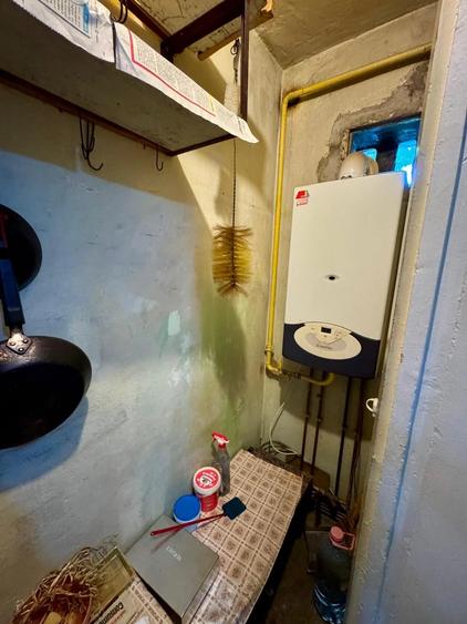 Apartament cu 2 camere semidecomandat în Podu Roș