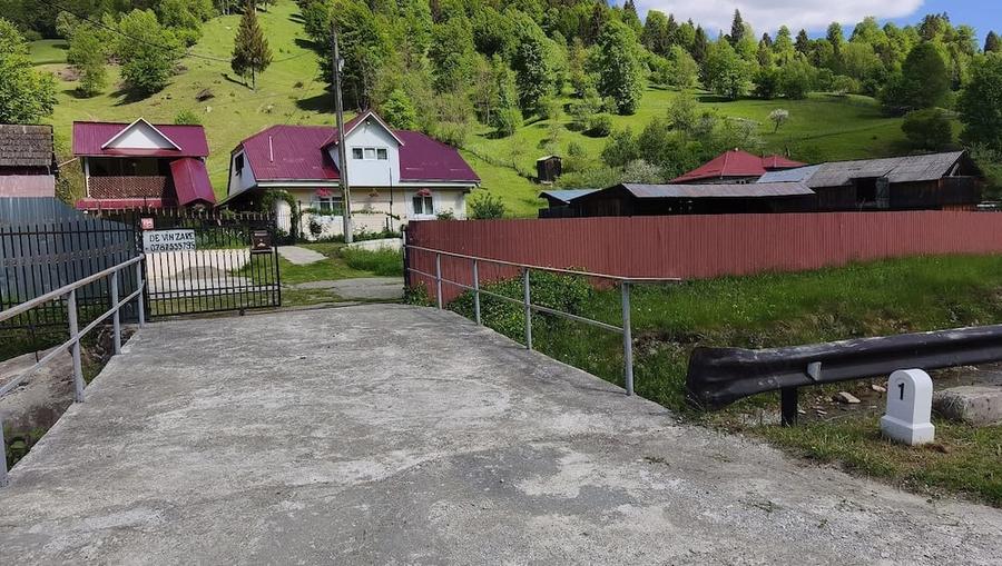 Casă cu Teren 3344 Mp în Dreptu