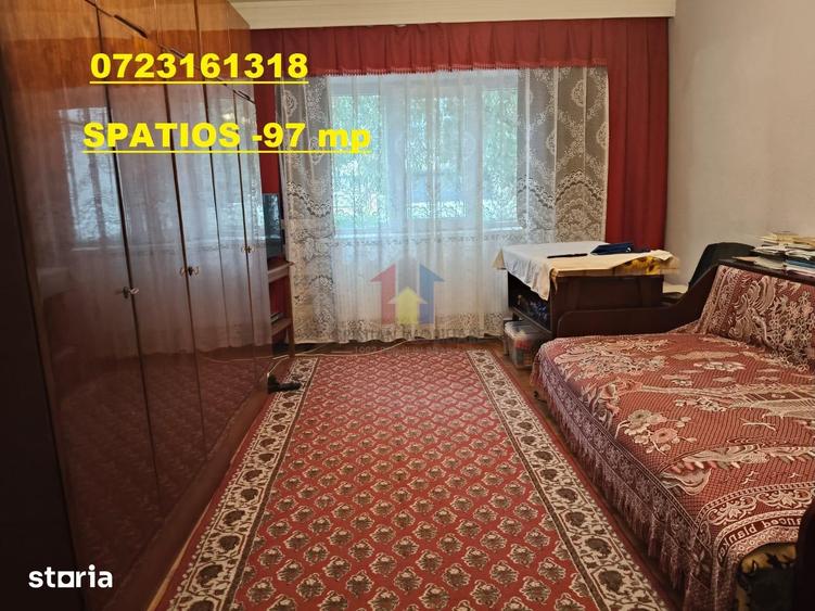 Apartament cu 4 camere în Buzaului