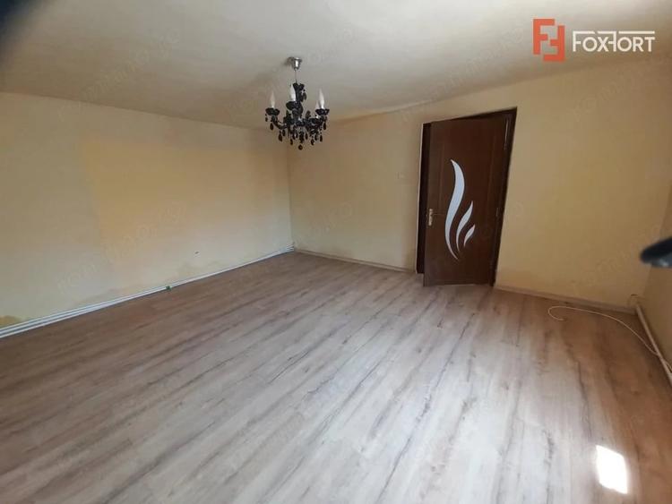 Casă cu 4 camere cu Teren 479 Mp în Crișan