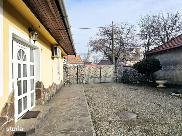 Casă cu 4 camere în Central