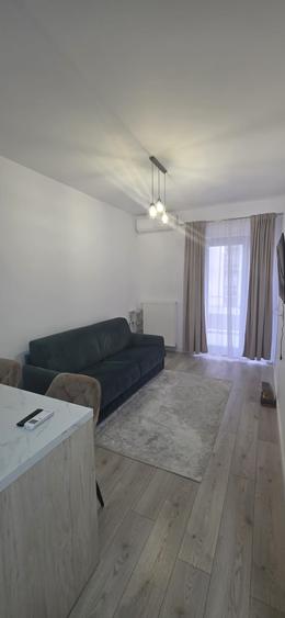 Apartament cu 2 camere semidecomandat în Baza 3