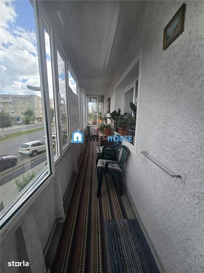 Apartament cu 3 camere decomandat în Central