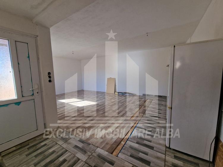 Casă individuală cu 3 camere cu Canalizare în Sud