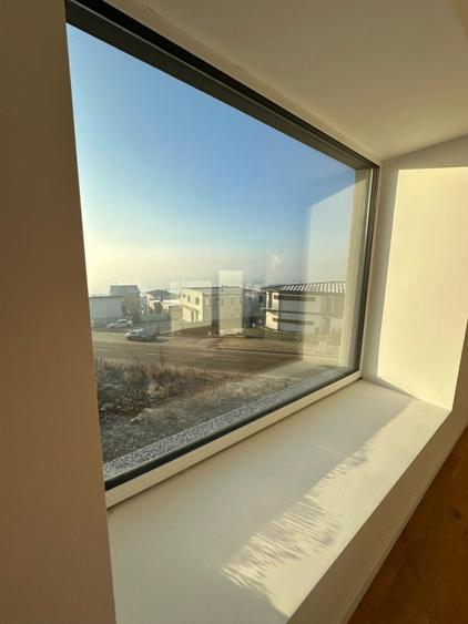 Duplex cu 4 camere cu Garaj în Nord-Est