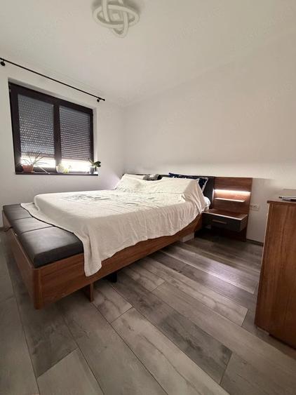Apartament cu 3 camere semidecomandat în Giroc