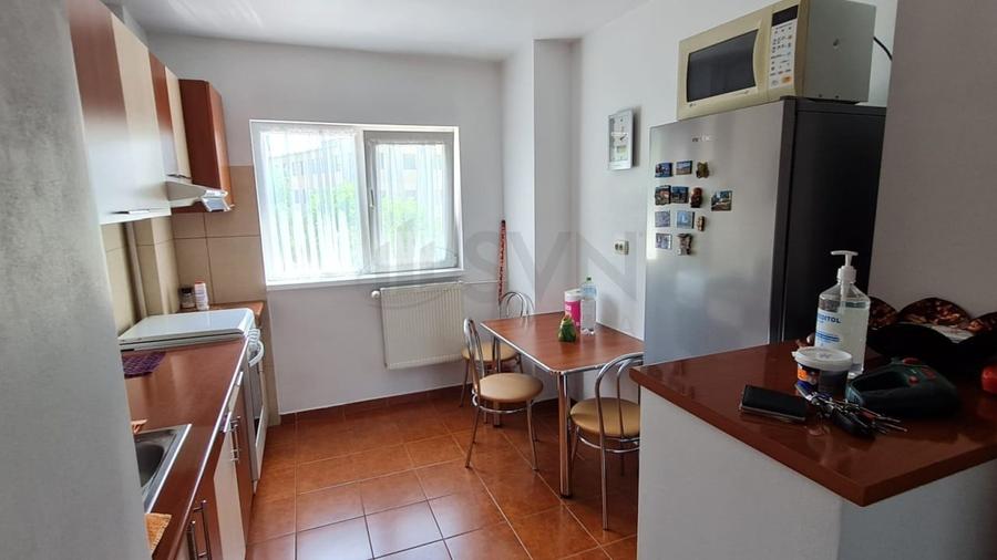 Apartament cu 2 camere semidecomandat, mobilat în Panduri
