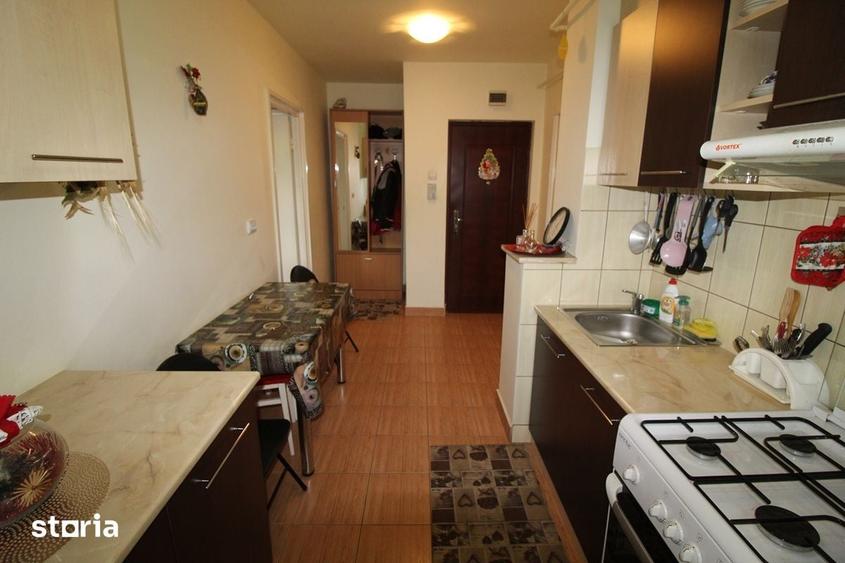 Apartament cu 3 camere în Micro 4