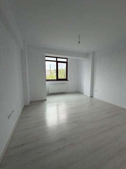Apartament cu 3 camere în Burdujeni