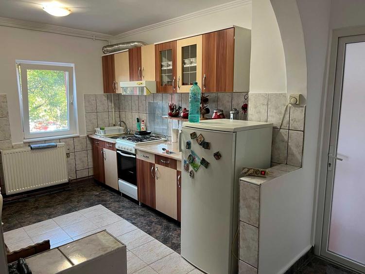 Apartament cu 2 camere semidecomandat în Micro 16